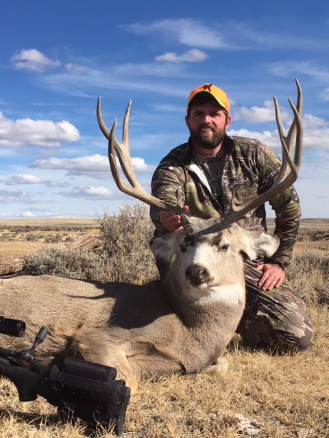 Wyoming Deer Hunting Photos - Tyler Sims Outfitting
